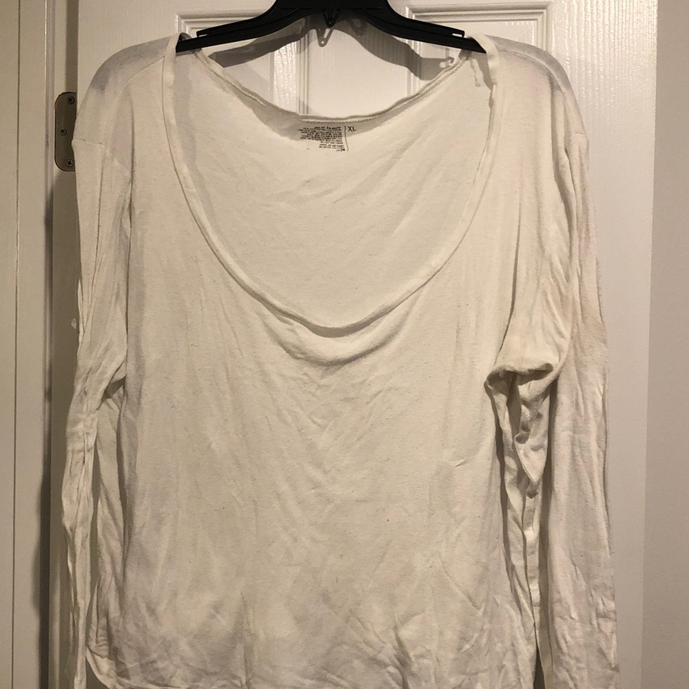 MAKE OFFER! Need Cheap & Comfy Layering Shirts? Old Navy Creamy White Knit Top